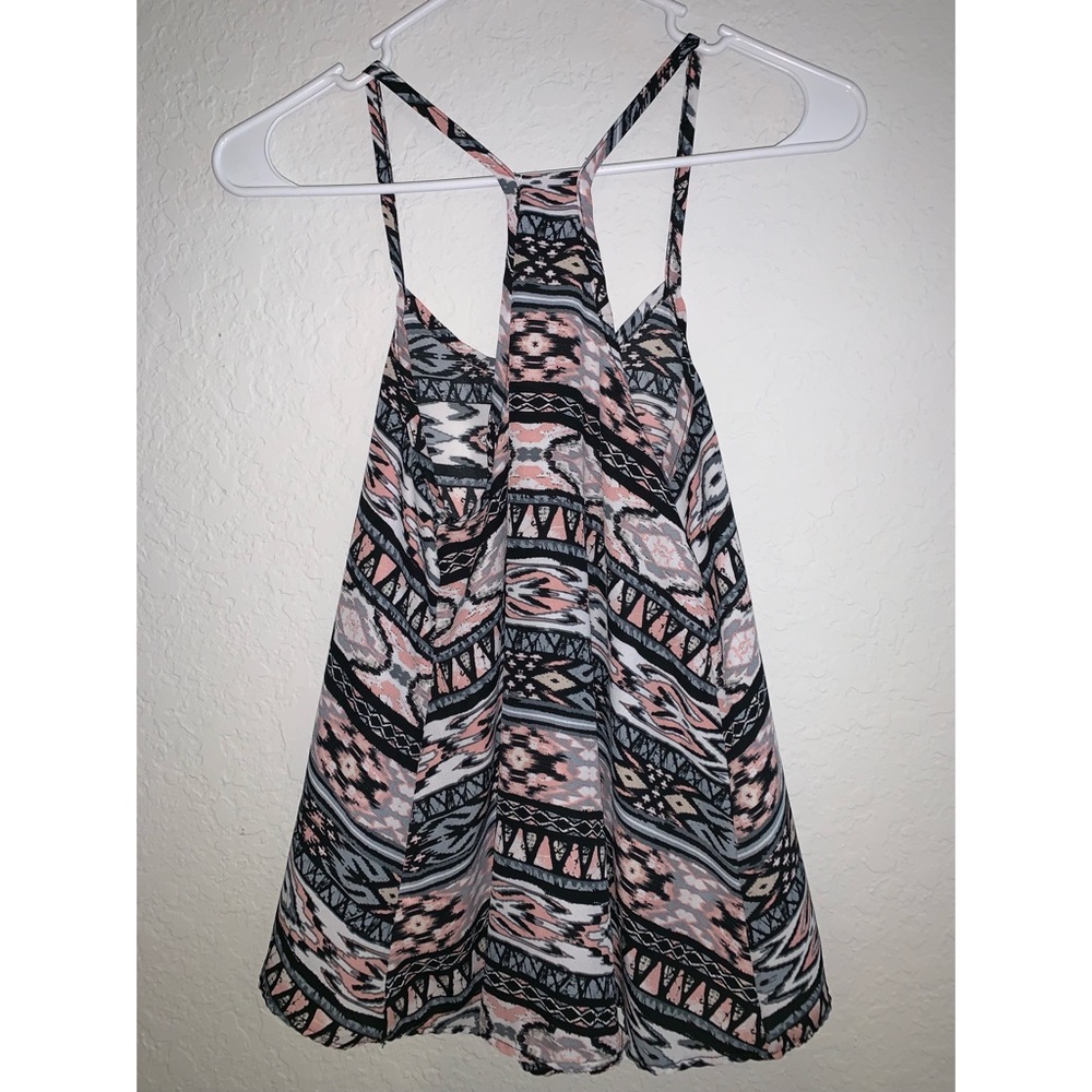 Fun patterned tank - Picture 2 of 2